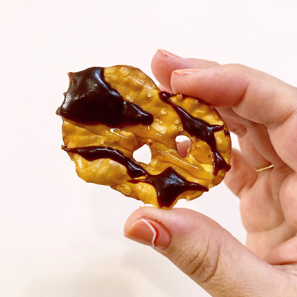Caramel Chocolate Pretzel Thins